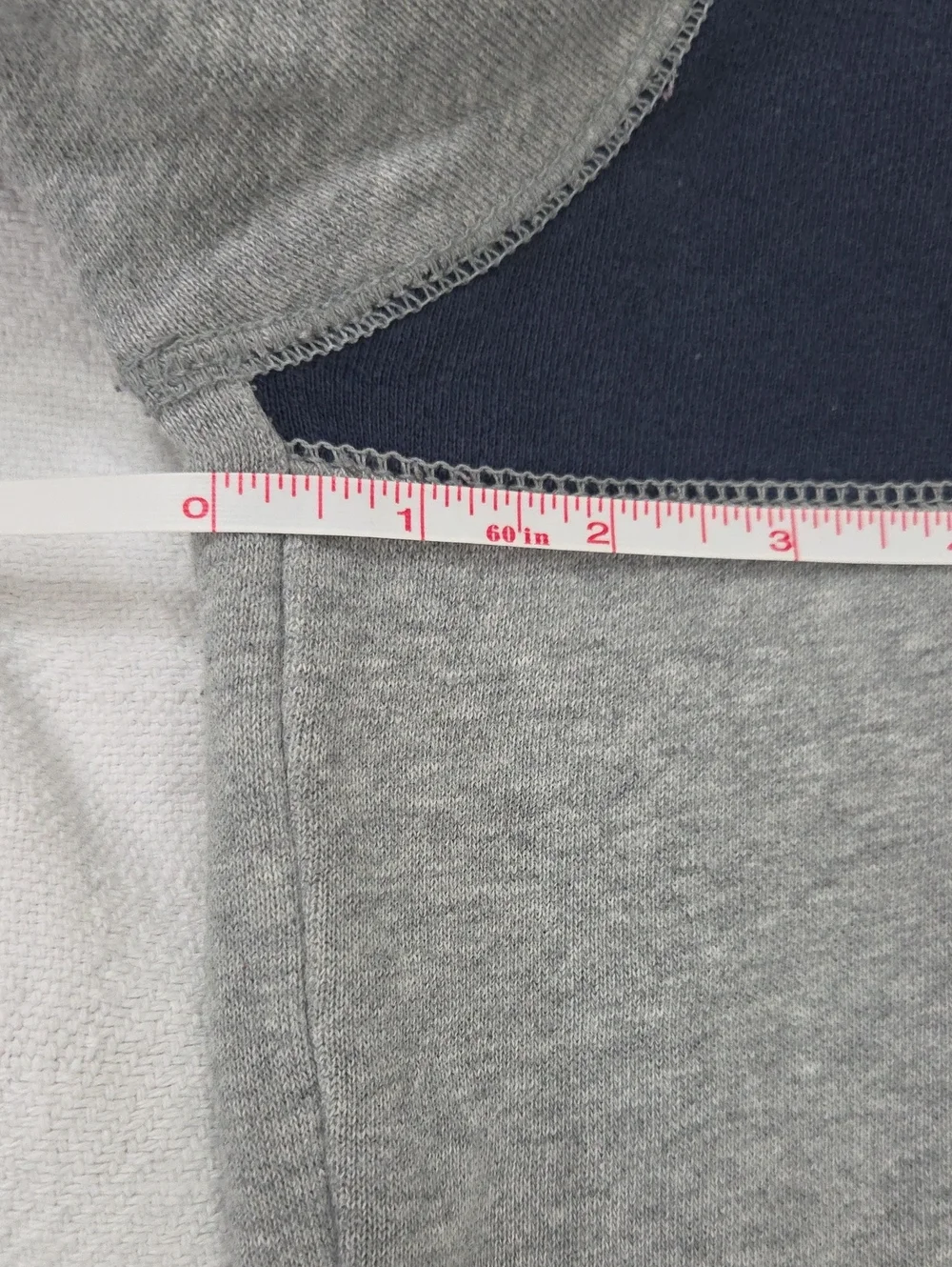 Gap Men's Gap half zip pullover 💙2 for$20